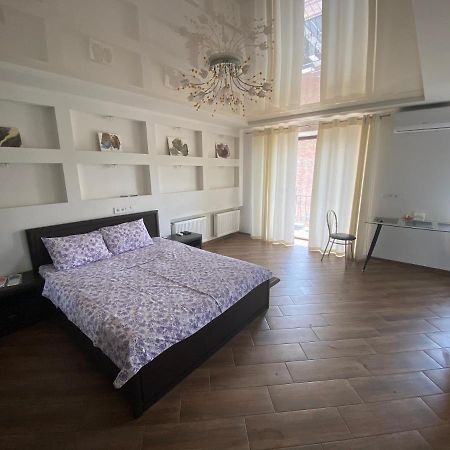 1-Room Studio Center Τσερκάσι Εξωτερικό φωτογραφία