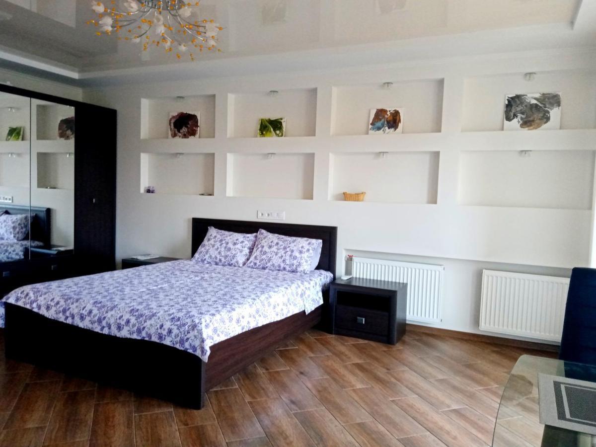 1-Room Studio Center Τσερκάσι Εξωτερικό φωτογραφία