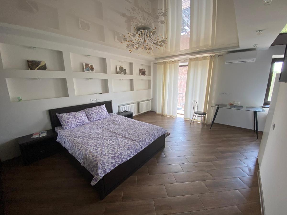 1-Room Studio Center Τσερκάσι Εξωτερικό φωτογραφία